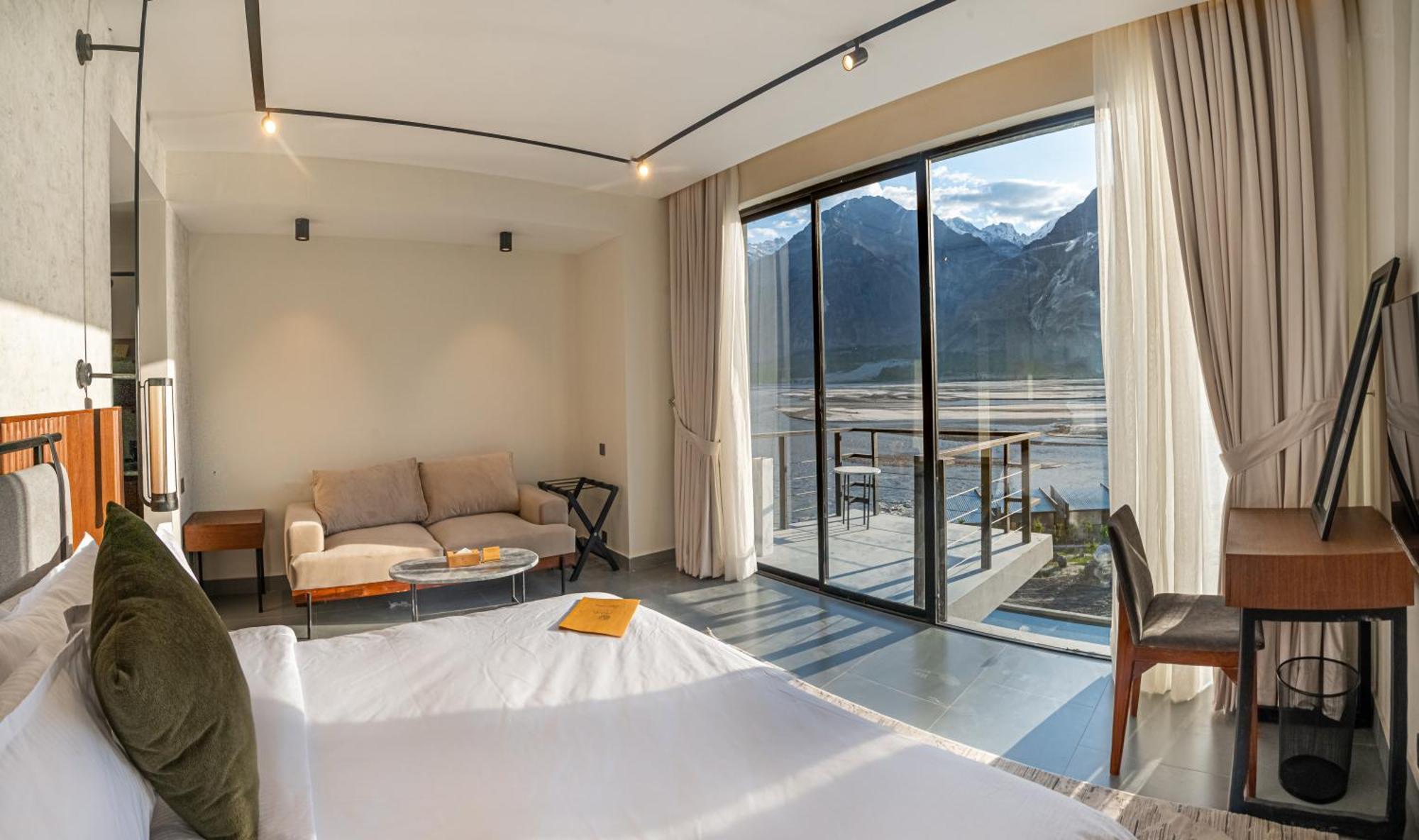 Himmel Skardu By Luxus Hotel Exterior photo