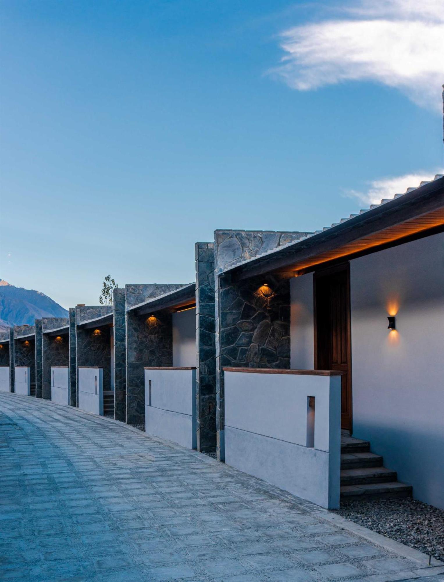 Himmel Skardu By Luxus Hotel Exterior photo